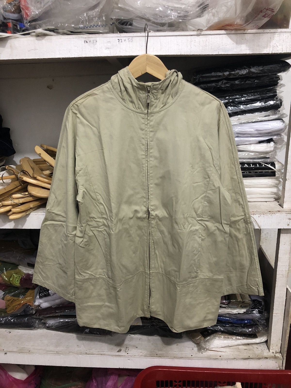 Japanese Brand × Vintage Vintage MaxMara zip hoodie Size US L / EU 52-54 / 3 - 1 Thumbnail