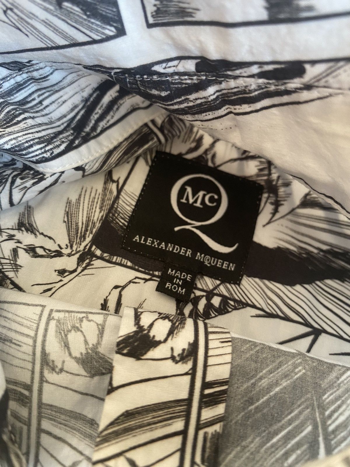 Alexander McQueen Sample! Alexander Mcqueen Anime All Over Printed Shirt Size US M / EU 48-50 / 2 - 12 Thumbnail