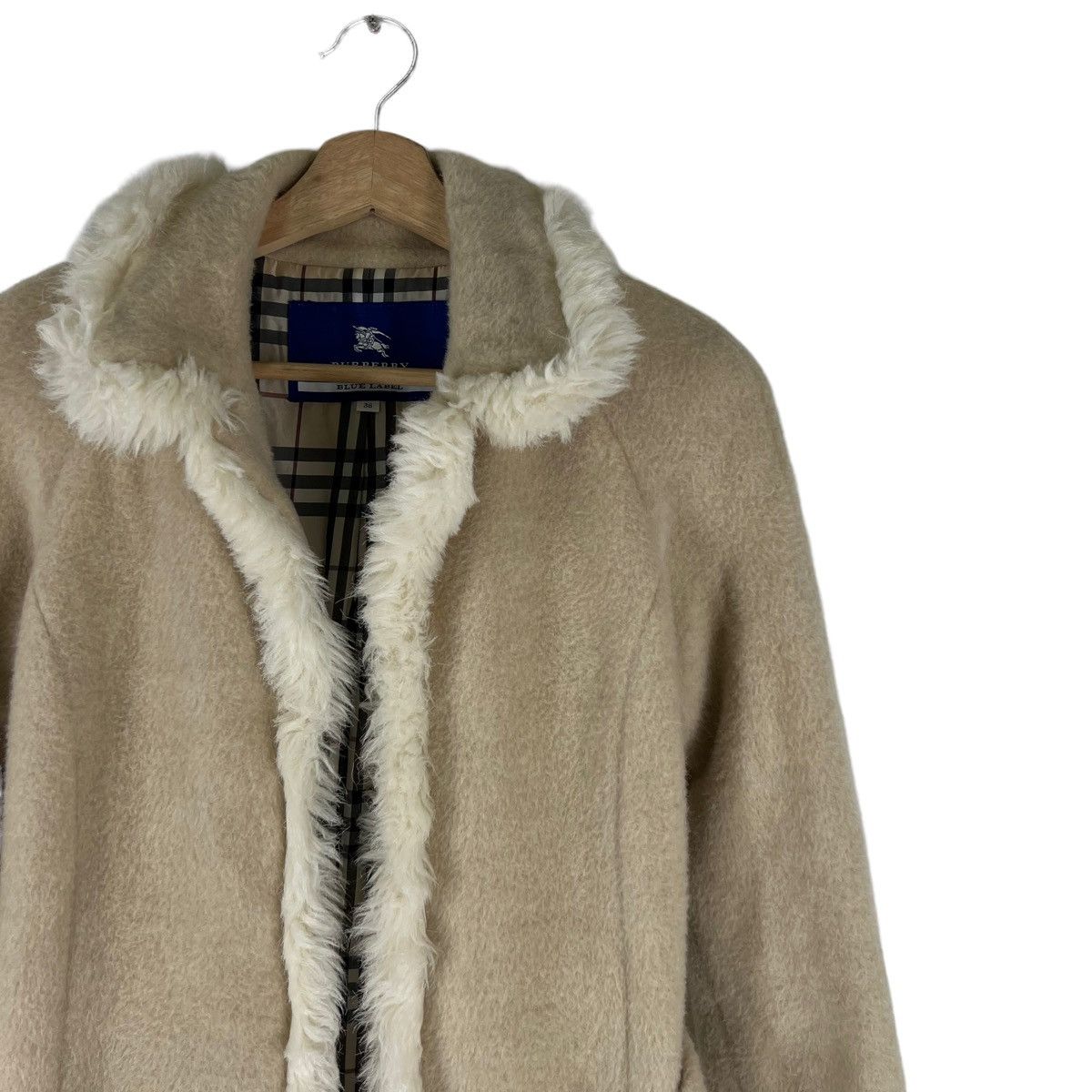 Burberry VINTAGE BURBERRY LONDON BLUE LABEL JACKET MINK FUR COLLAR Size XS / US 0-2 / IT 36-38 - 6 Thumbnail