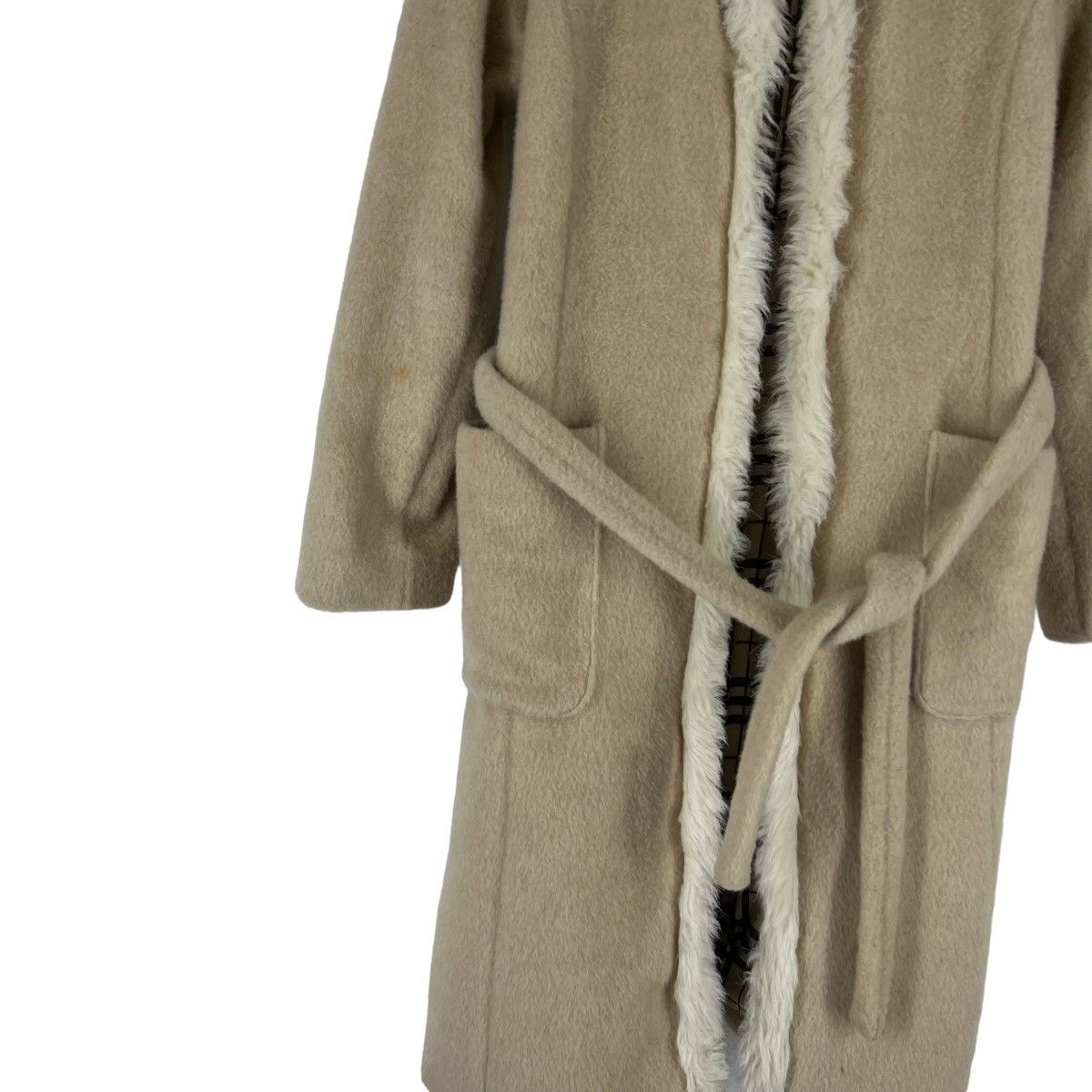 Burberry VINTAGE BURBERRY LONDON BLUE LABEL JACKET MINK FUR COLLAR Size XS / US 0-2 / IT 36-38 - 5 Thumbnail
