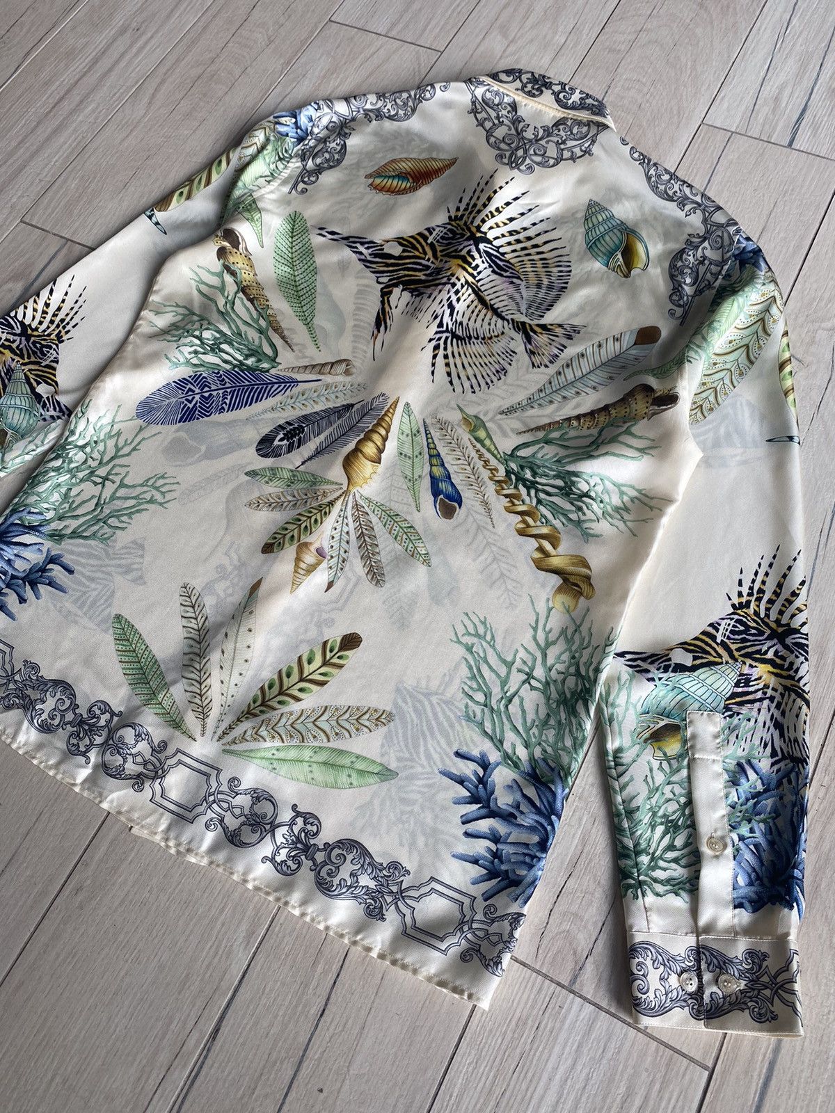 Versace Versace Abstract All Over Printed Silk Button Up Shirt Size US L / EU 52-54 / 3 - 12 Thumbnail