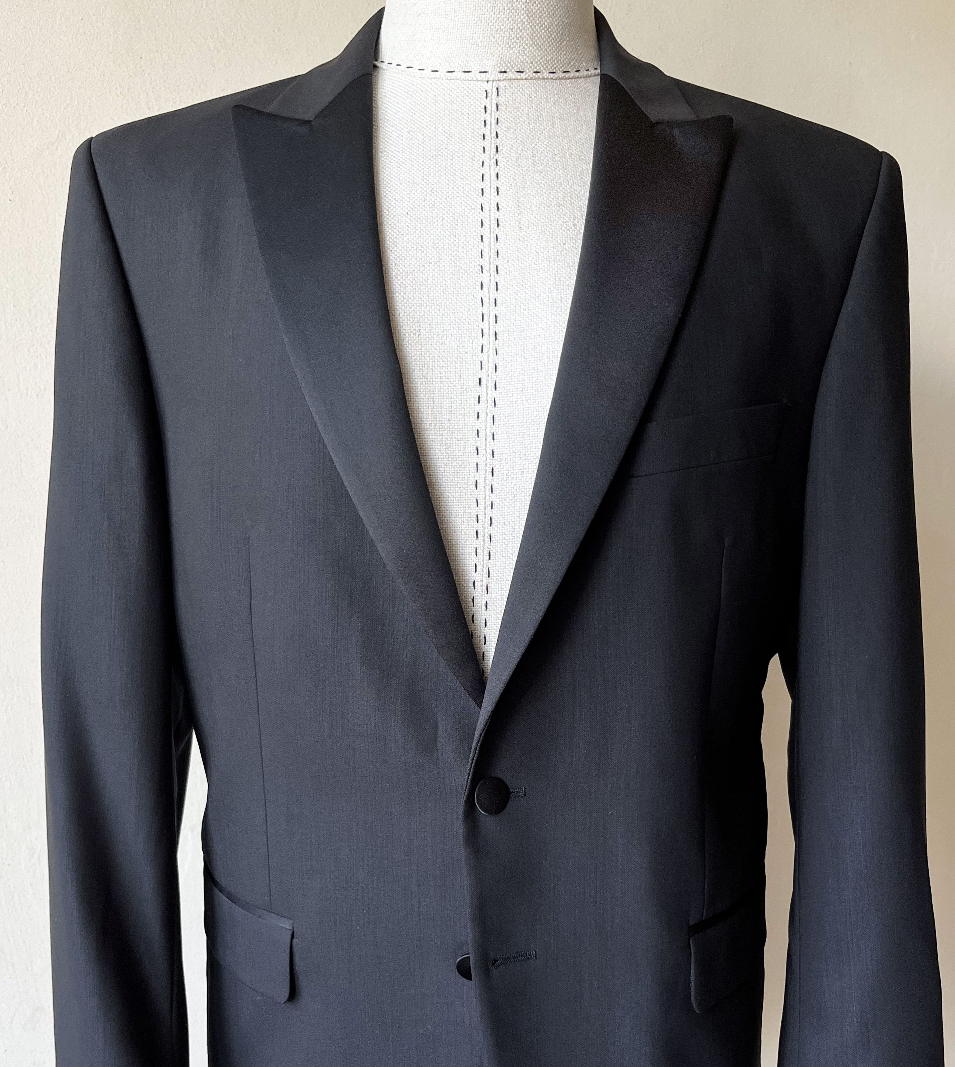 Vintage VINTAGE Dark Grey Wool Men's Tuxedo Black Satin Peak Lapels Size 40R - 1 Thumbnail
