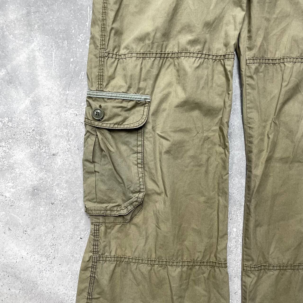 Japanese Brand Vintage H&M Y2K Straight Fit Cargo Pants Women’s Beige Size 34" / US 12 / IT 48 - 13 Thumbnail