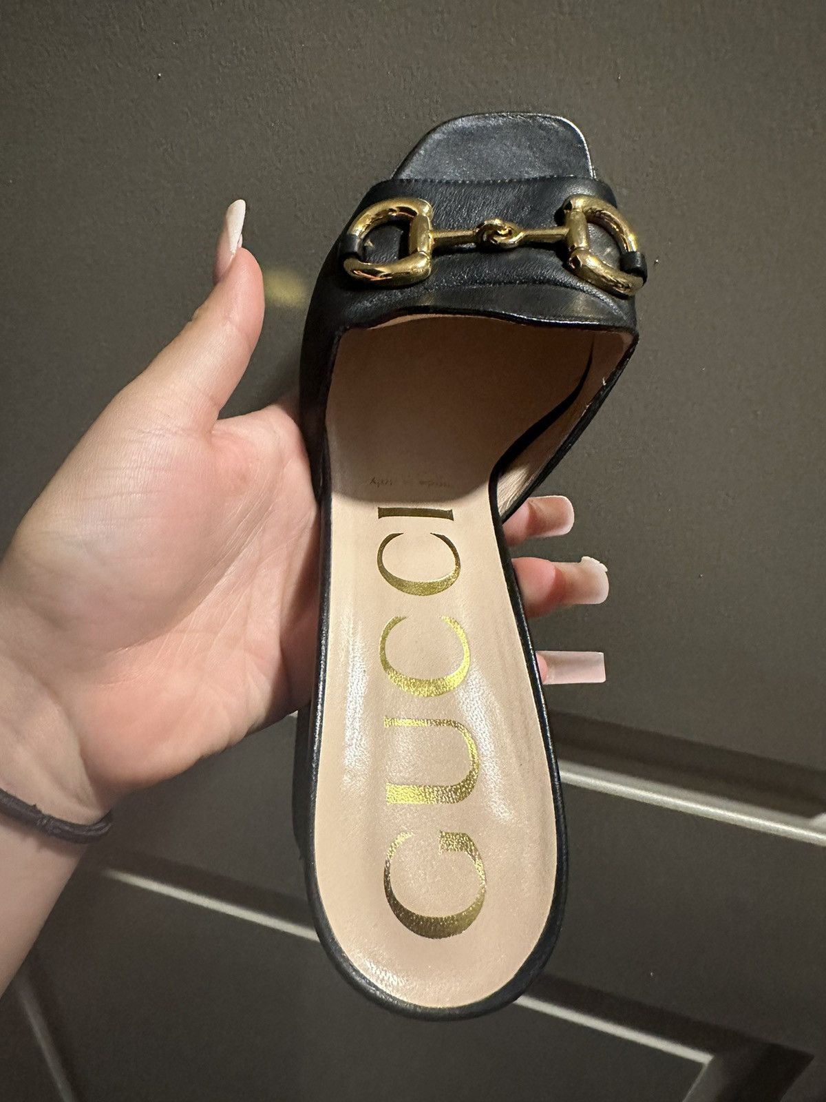 Gucci WOMEN'S SLIDE SANDAL WITH HORSEBIT Size US 7.5 / IT 37.5 - 2 Thumbnail