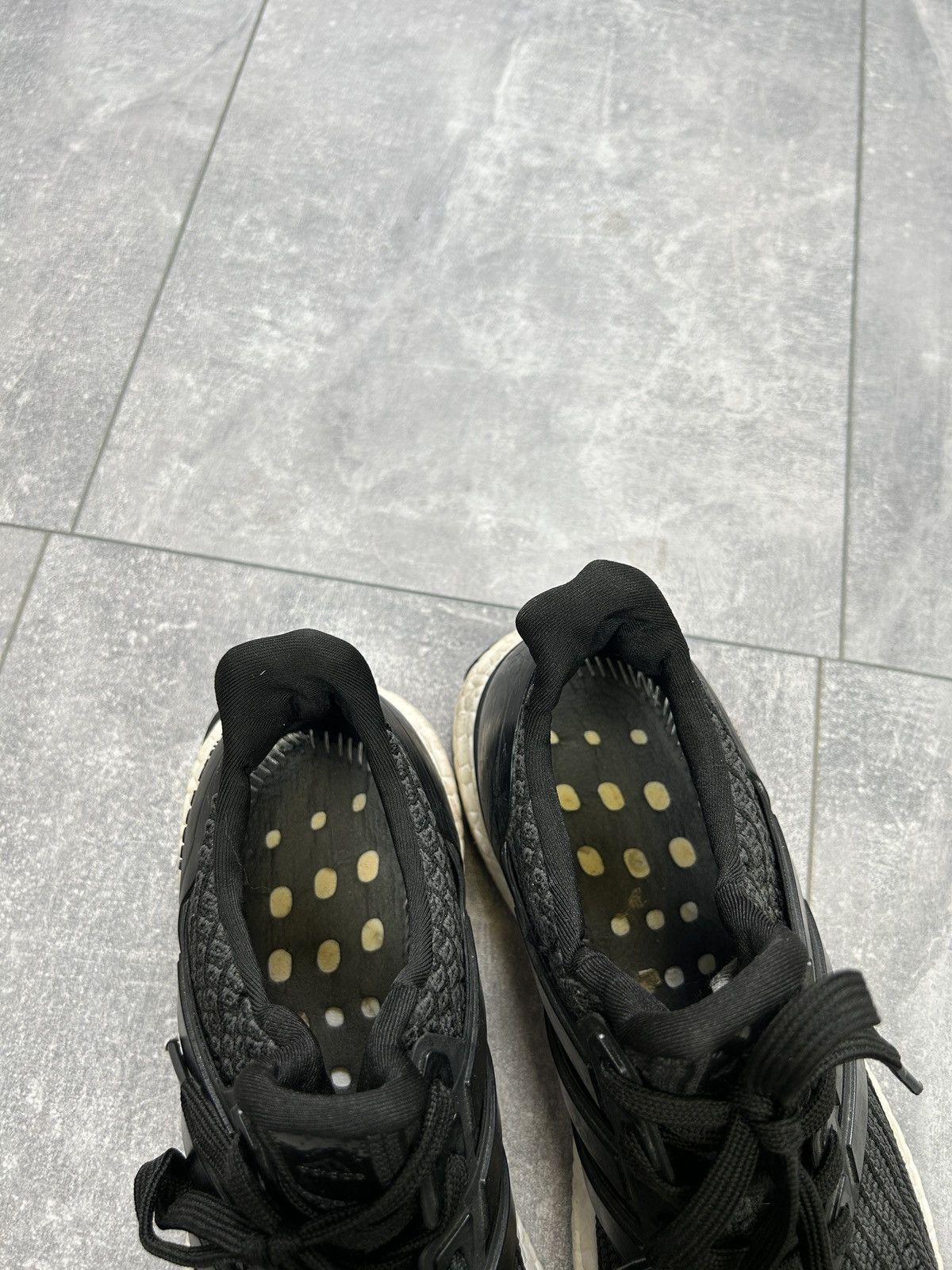 Adidas Women’s Adidas Ultra Boost 4.0 Sneakers running size 39 y2k Size US 9 / IT 39 - 19 Thumbnail