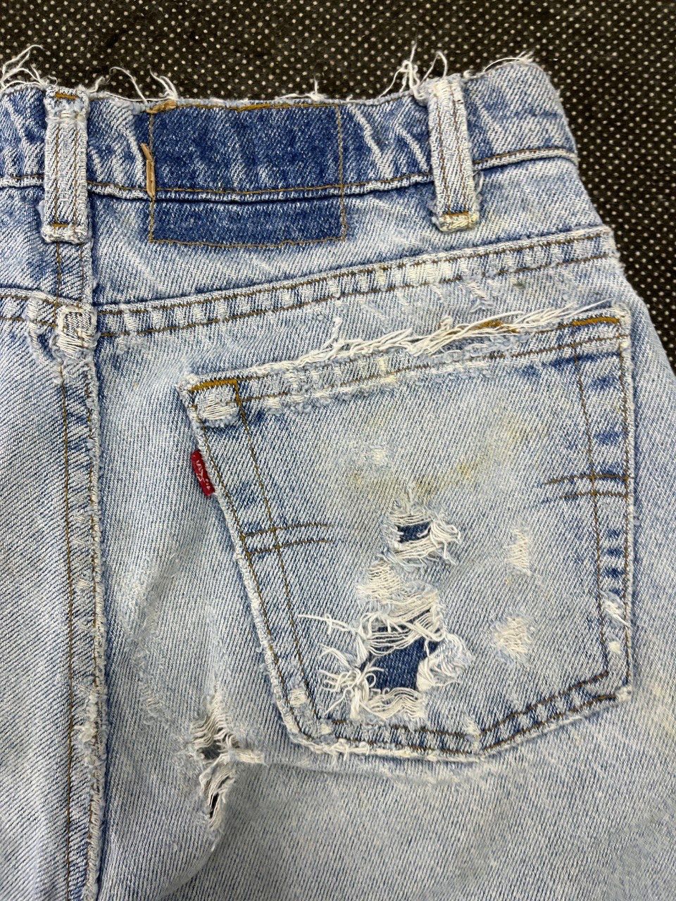 Levi's 90’s Vintage Levis 550 Distressed Jeans - J583 Size US 30 / EU 46 - 5 Thumbnail