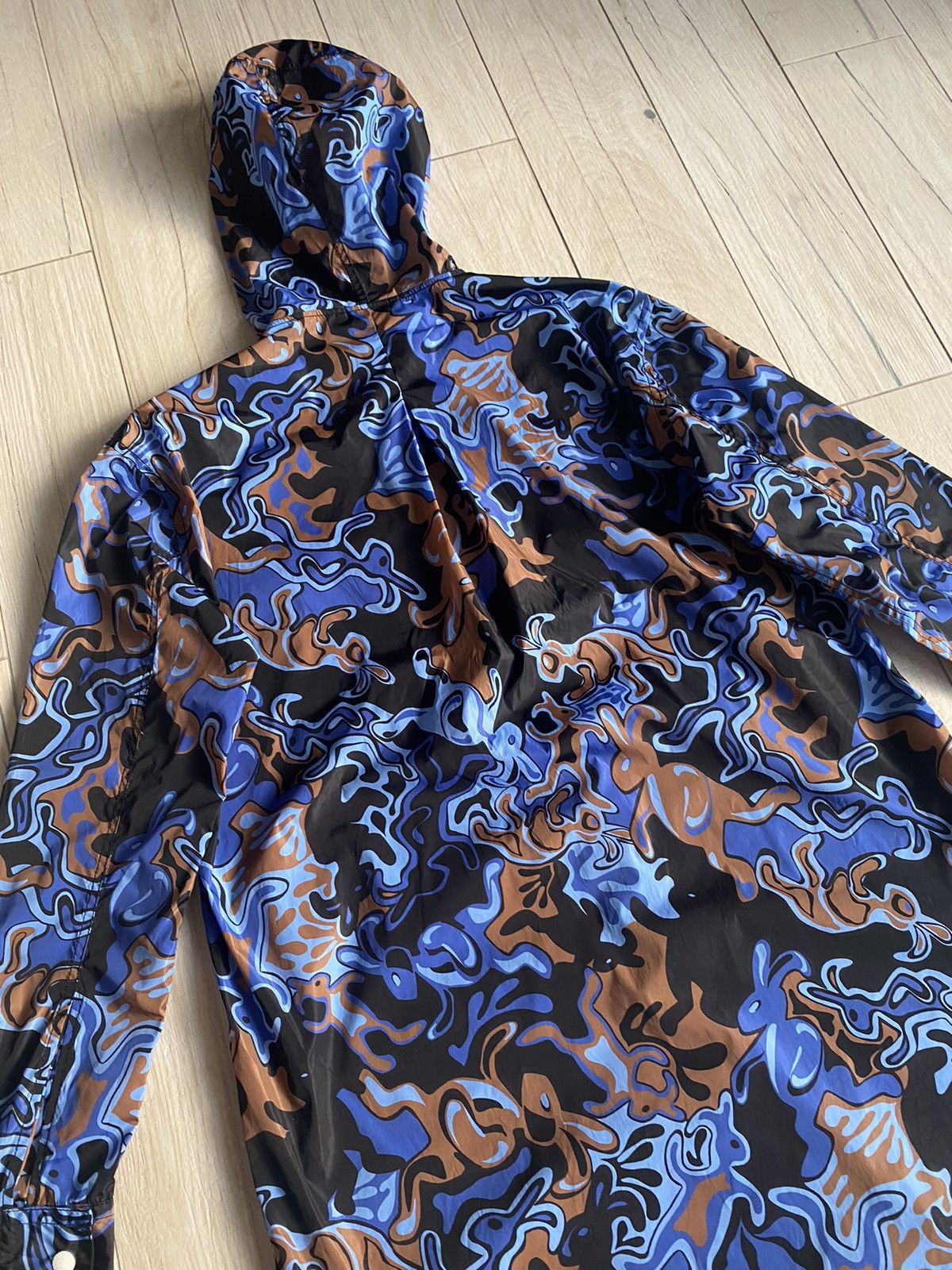 Marni SS19 Marni Dance Bunny All Over Printed Raincoat Size US M / EU 48-50 / 2 - 14 Thumbnail