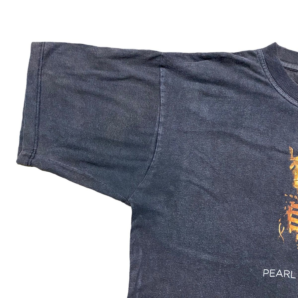Band Tees Vintage Pearl Jam 'Riot Act' Tour Australia Japan 2003 Size US L / EU 52-54 / 3 - 5 Thumbnail