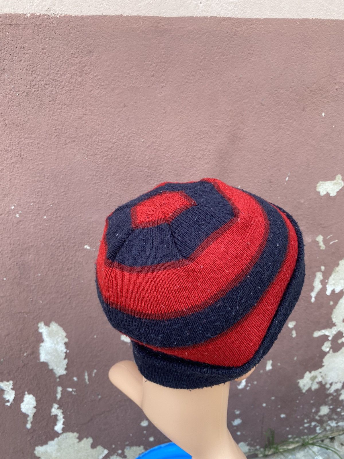 Nike Nike Stripe Center Logo Beanie Hat Size ONE SIZE - 7 Thumbnail