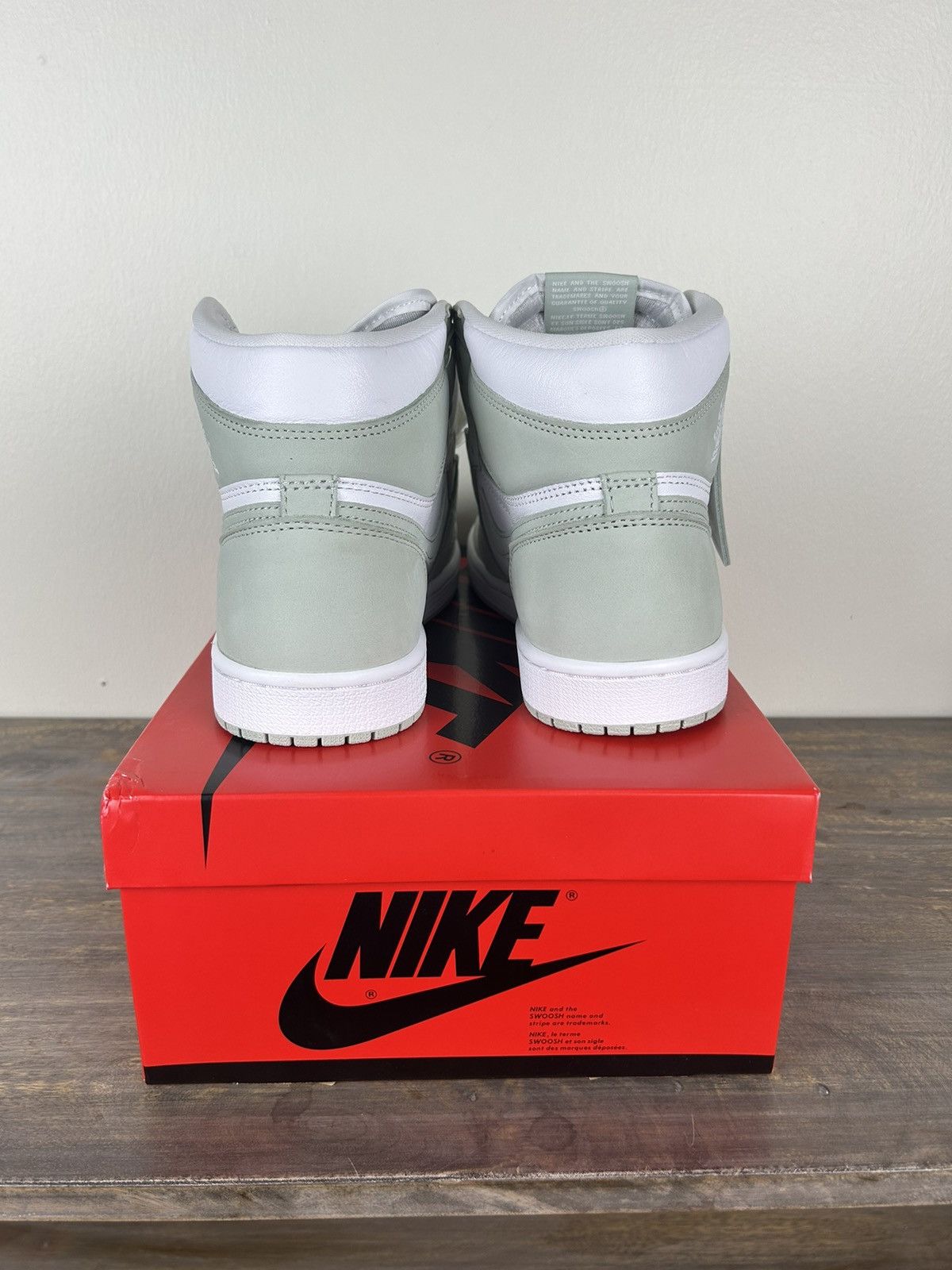 Jordan Brand × Nike Jordan 1 High OG Seafoam Size US 7.5 / EU 40-41 - 4 Thumbnail