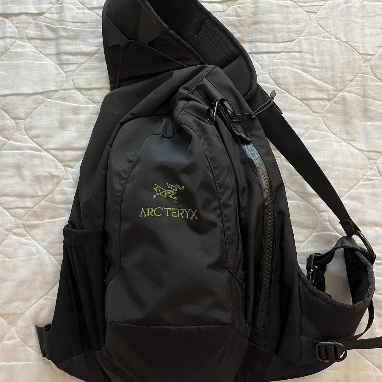 バッグ Arc'teryx Quiver 11L tri-harness bag vntg.atbp | Rare Arc'teryx Quiver Tri-Harness Crossbody bag