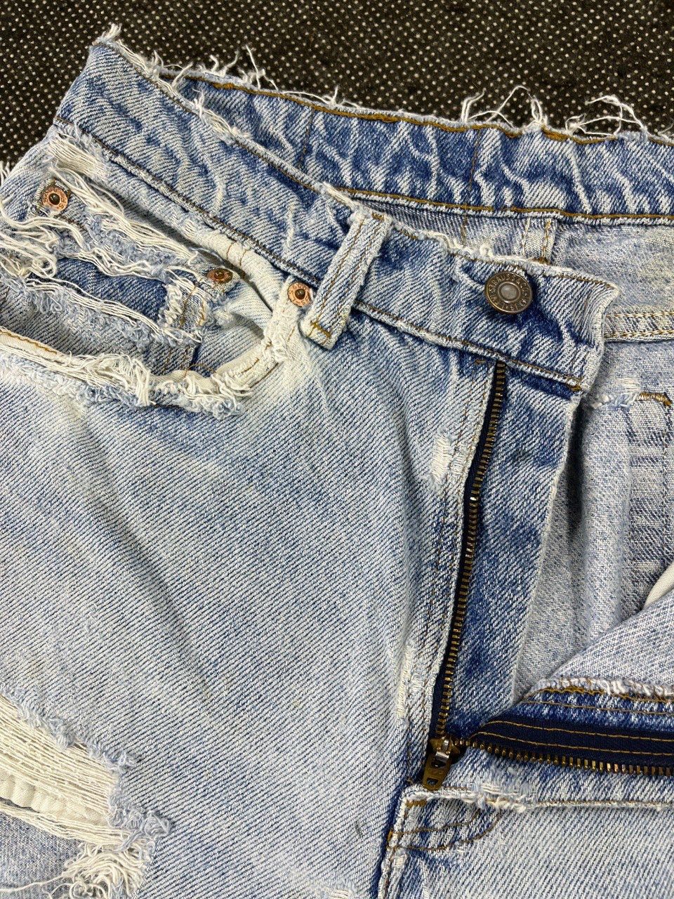 Levi's 90’s Vintage Levis 550 Distressed Jeans - J583 Size US 30 / EU 46 - 7 Thumbnail