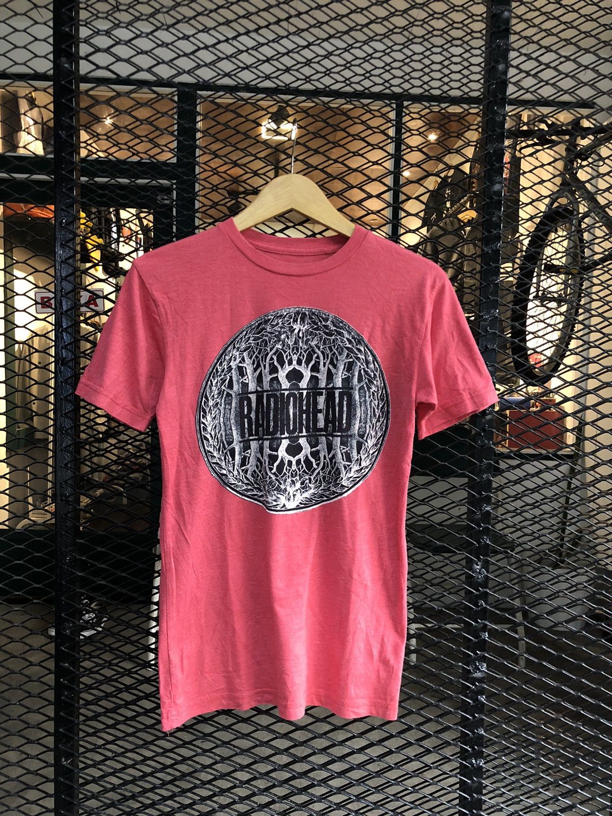 Band Tees RADIOHEAD SHIRT W.A.S.T.E TAG Size US XS / EU 42 / 0 - 1 Thumbnail