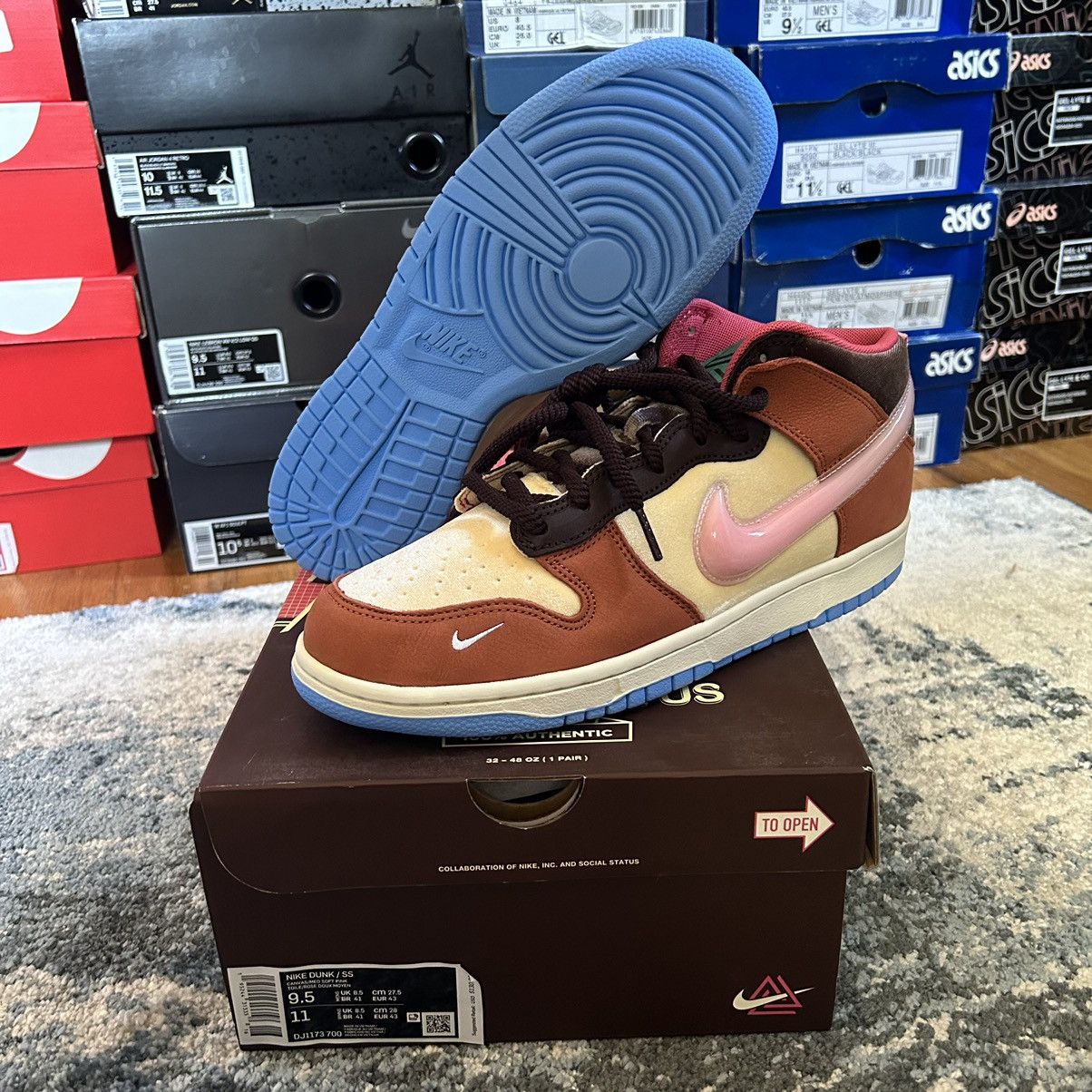 Nike × Social Status SOCiAL STATUS FREE LUNCH CHOCOLATE MiLK DUNK MiD CHUNKY NSW Size US 9.5 / EU 42-43 - 1 Thumbnail