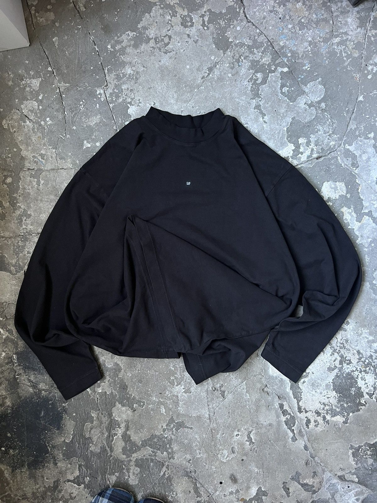 image of Yeezy Gap Longsleeve Logo Tee in Black, Men's (Size Large)