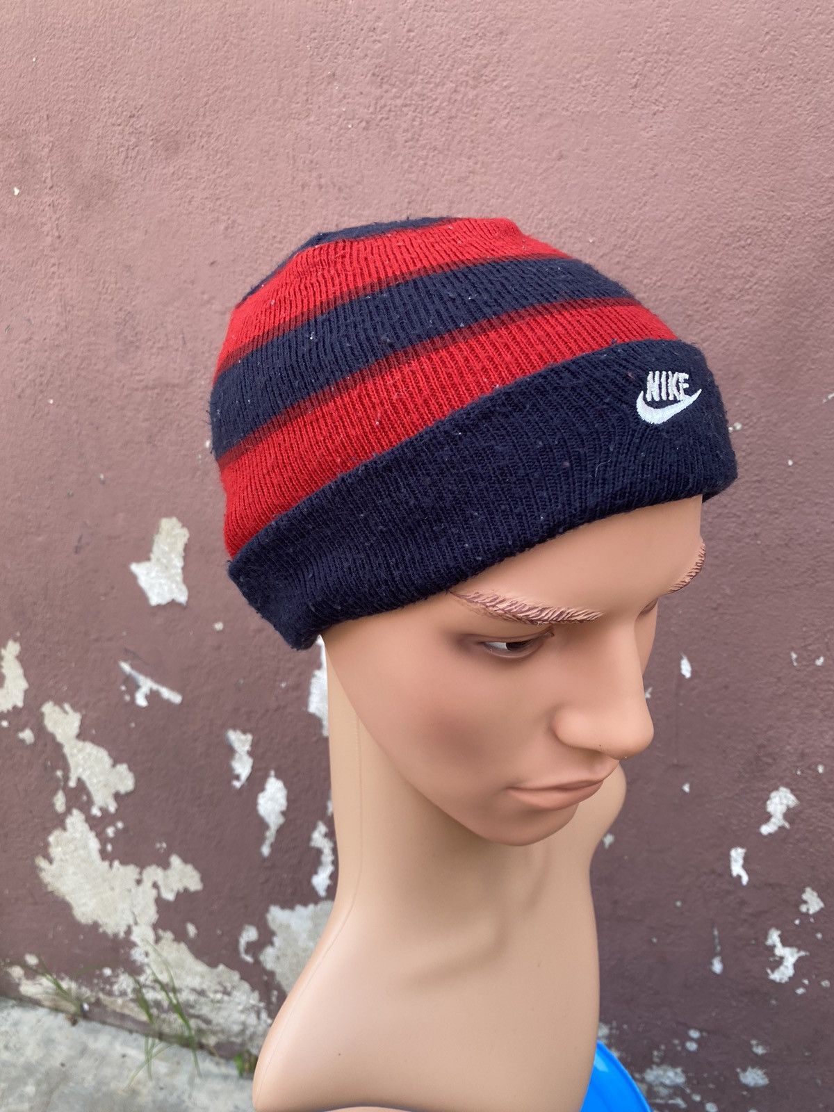 Nike Nike Stripe Center Logo Beanie Hat Size ONE SIZE - 8 Thumbnail