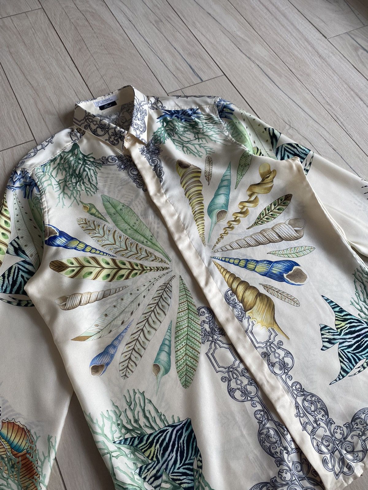 Versace Versace Abstract All Over Printed Silk Button Up Shirt Size US L / EU 52-54 / 3 - 6 Thumbnail