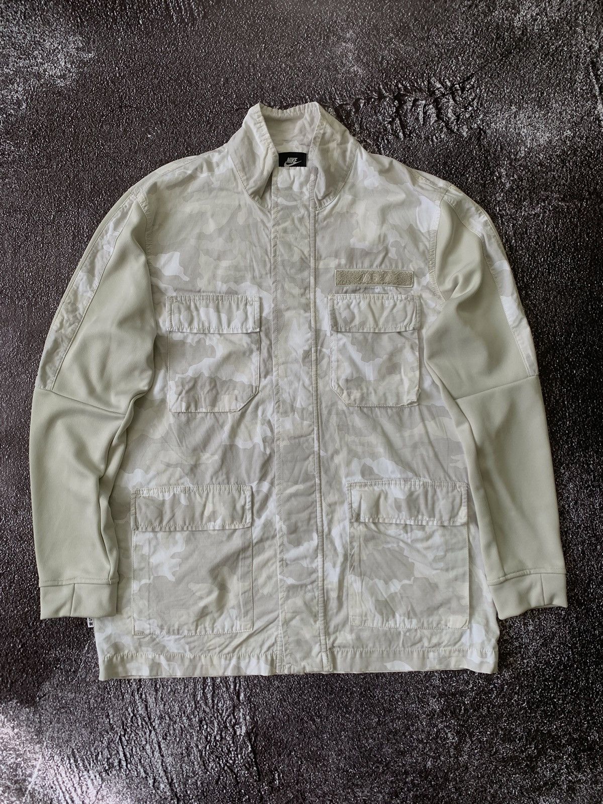 Nike Nike Sportswear NSW Camo Jacket Light Bone White Size US L / EU 52-54 / 3 - 1 Thumbnail
