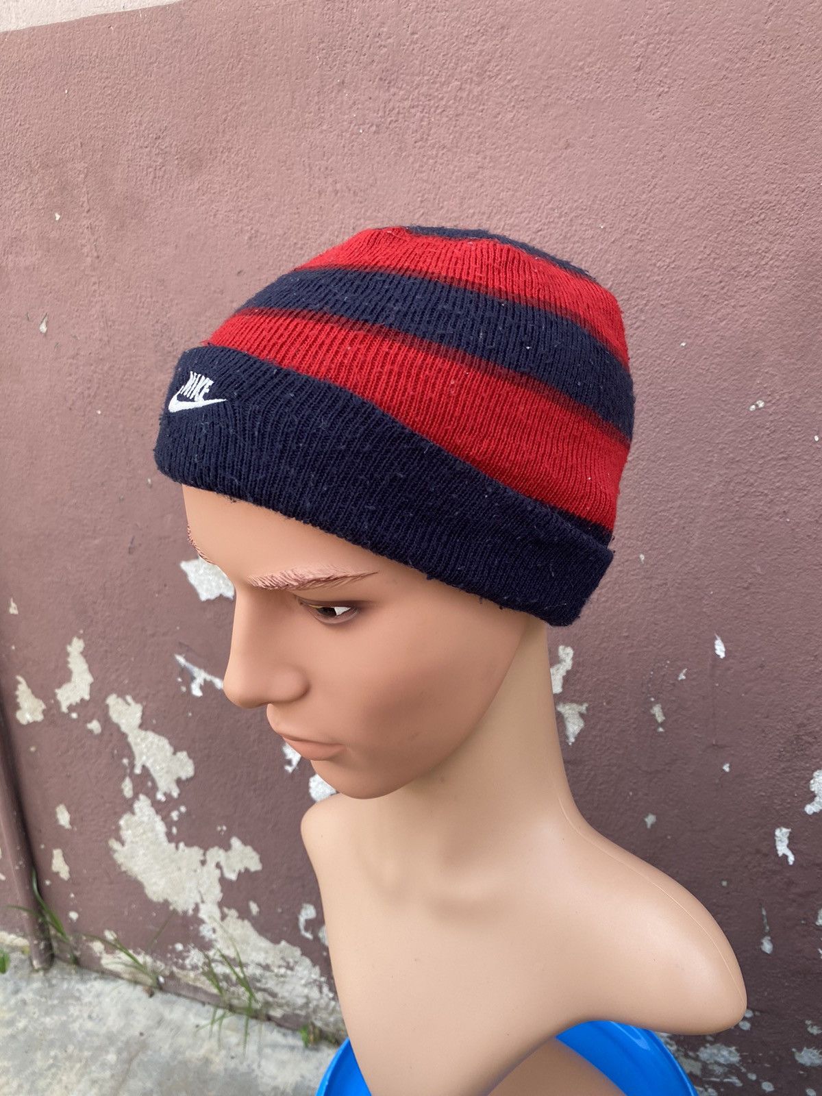 Nike Nike Stripe Center Logo Beanie Hat Size ONE SIZE - 2 Thumbnail