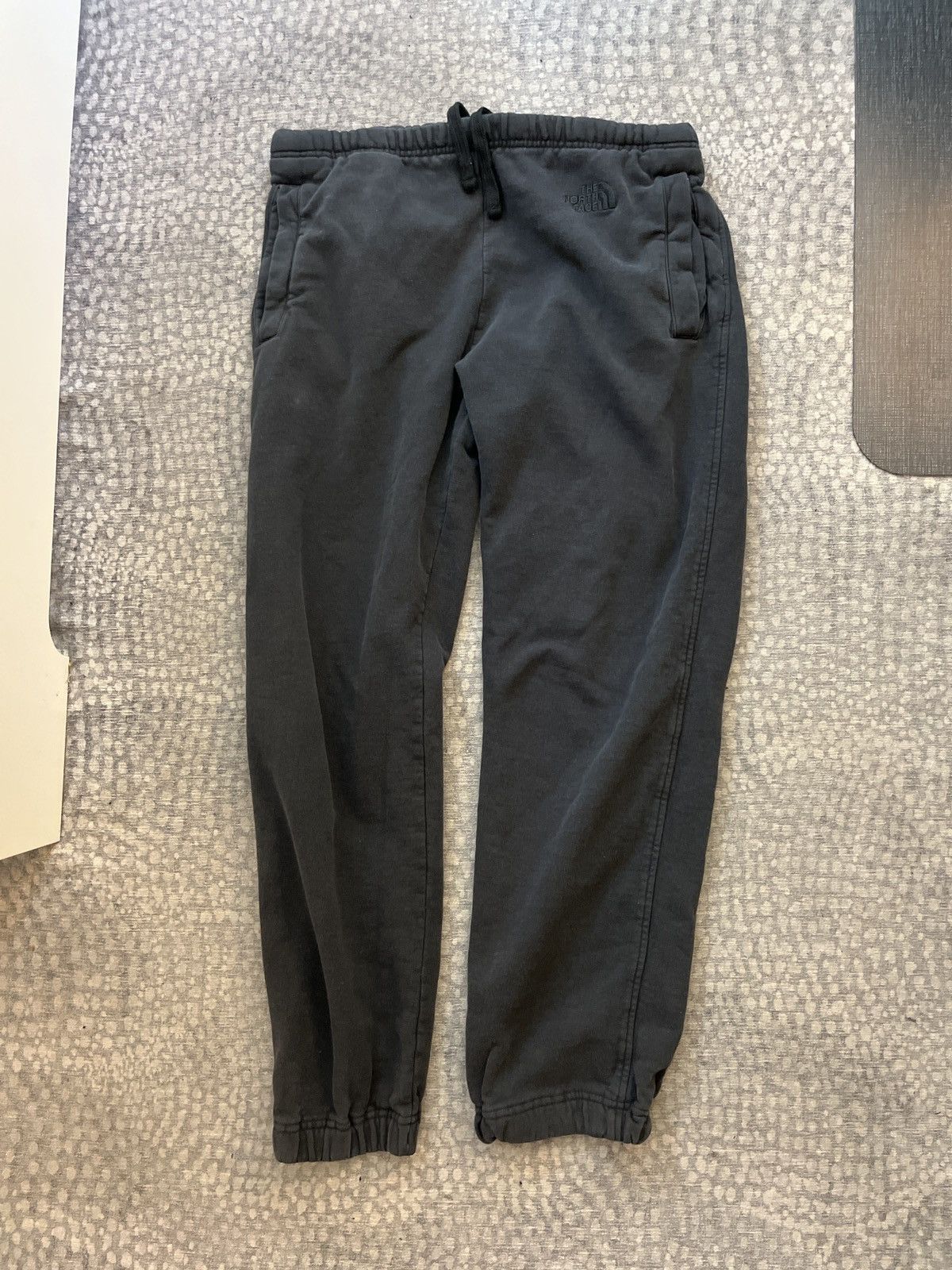 The North Face The North Face Sweatpants Size US 32 / EU 48 - 2 Thumbnail