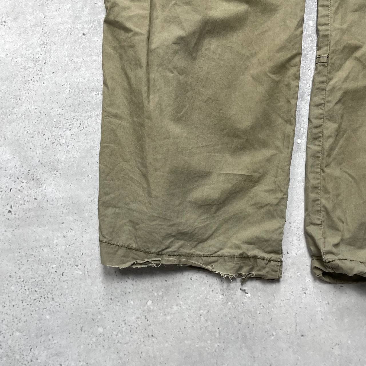 Japanese Brand Vintage H&M Y2K Straight Fit Cargo Pants Women’s Beige Size 34" / US 12 / IT 48 - 25 Thumbnail