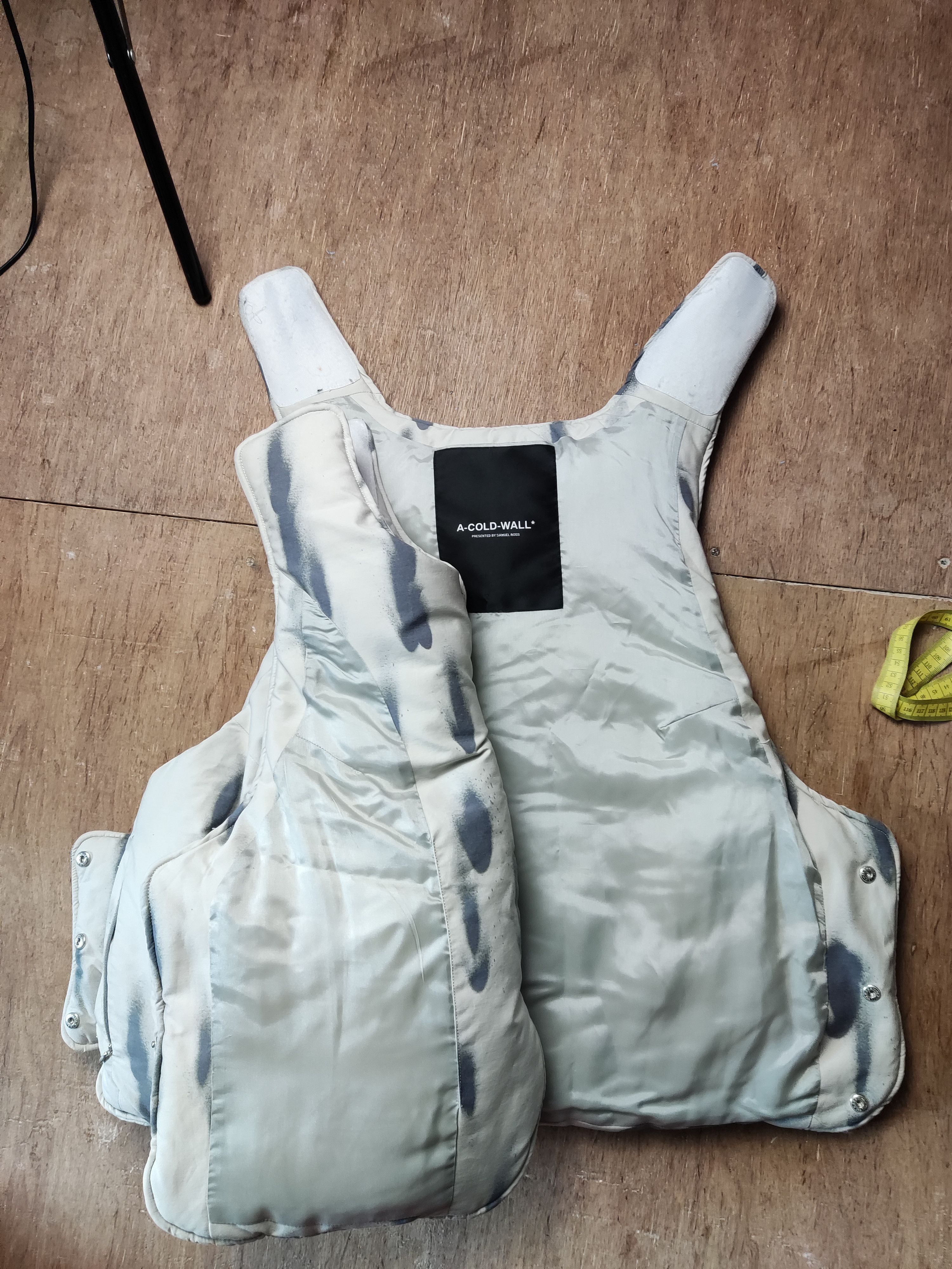 A-COLD-WALL* ACW asymetrical Gilet Bone Blur Puffer Crop tactical modular Size US M / EU 48-50 / 2 - 18 Thumbnail