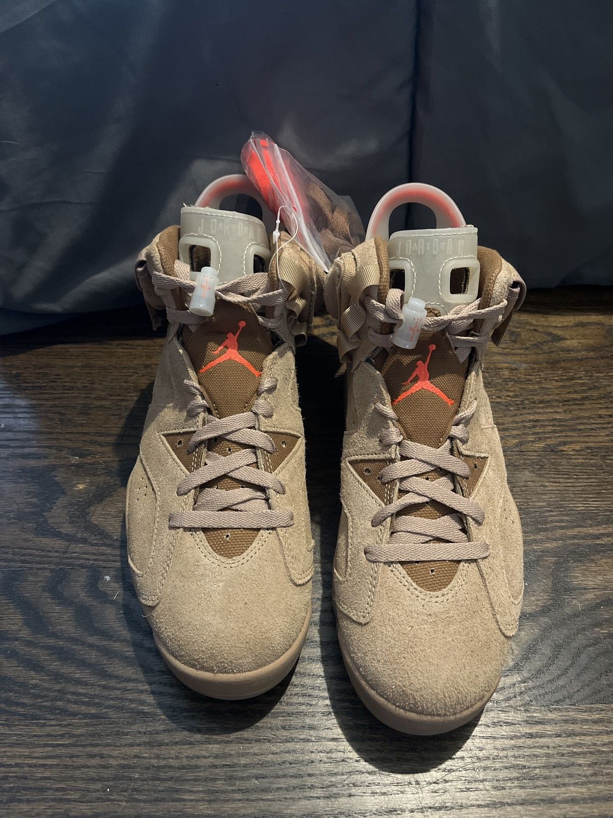 travis scott size 6
