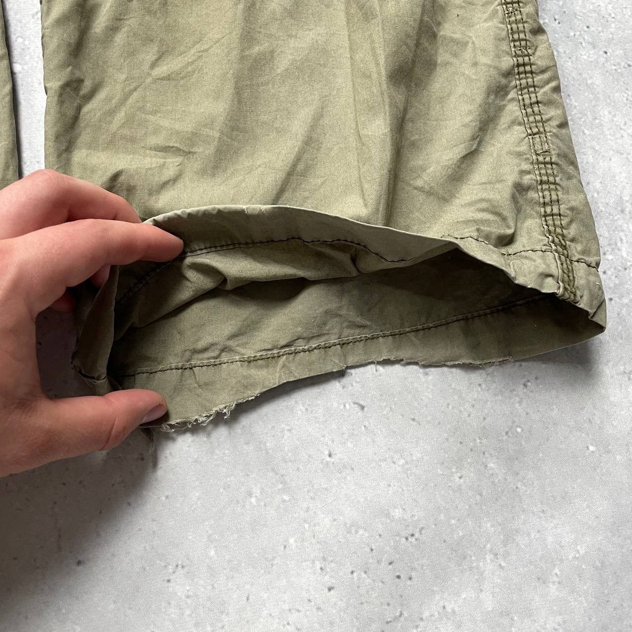 Japanese Brand Vintage H&M Y2K Straight Fit Cargo Pants Women’s Beige Size 34" / US 12 / IT 48 - 19 Thumbnail