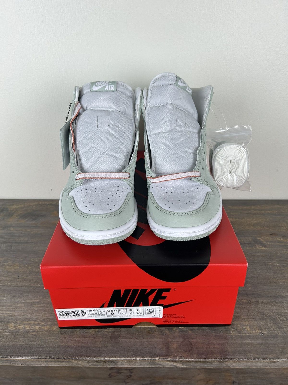Jordan Brand × Nike Jordan 1 High OG Seafoam Size US 7.5 / EU 40-41 - 2 Thumbnail
