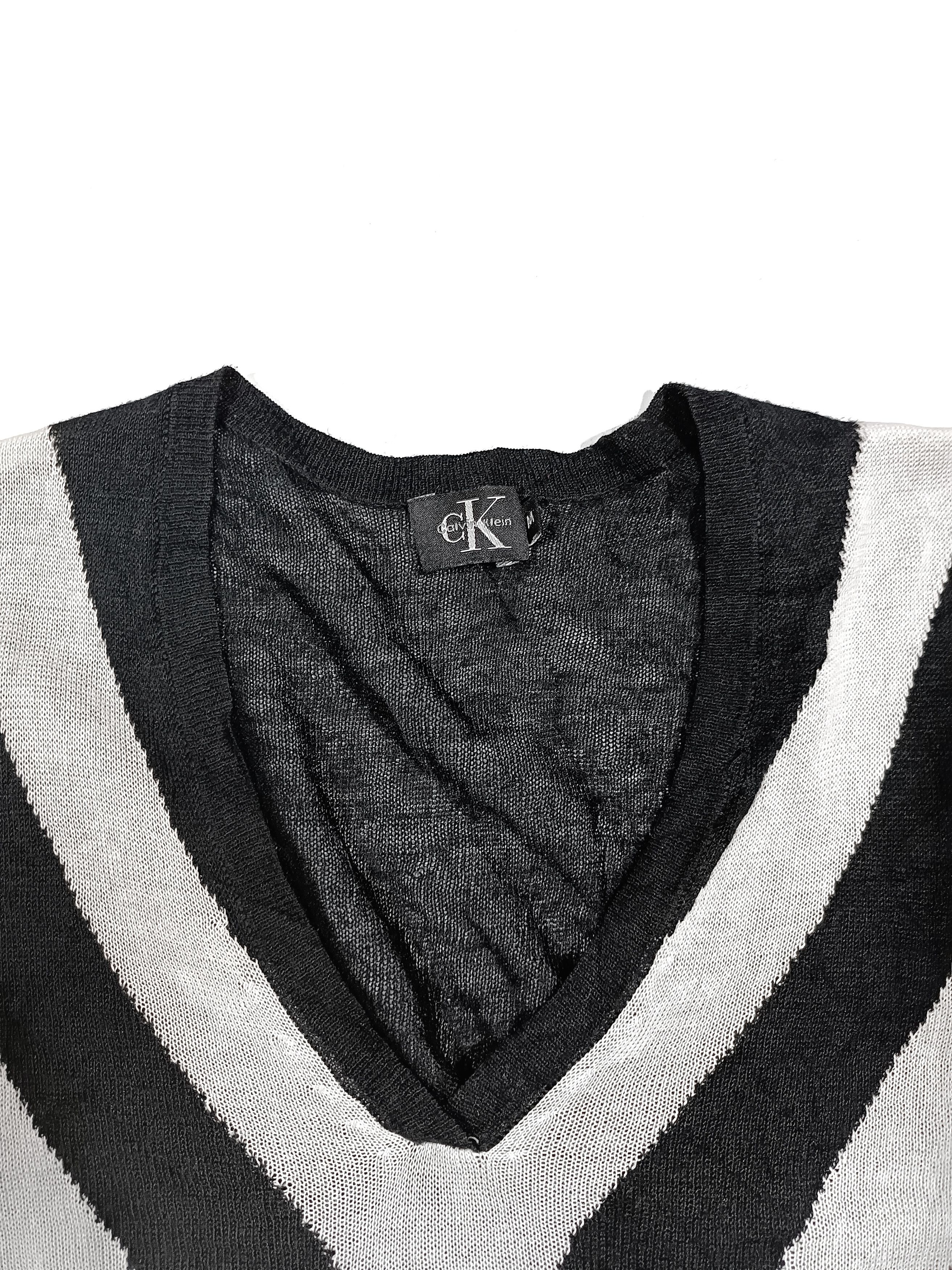 Calvin Klein Calvin Klein knit vest Size XS / US 0-2 / IT 36-38 - 2 Thumbnail