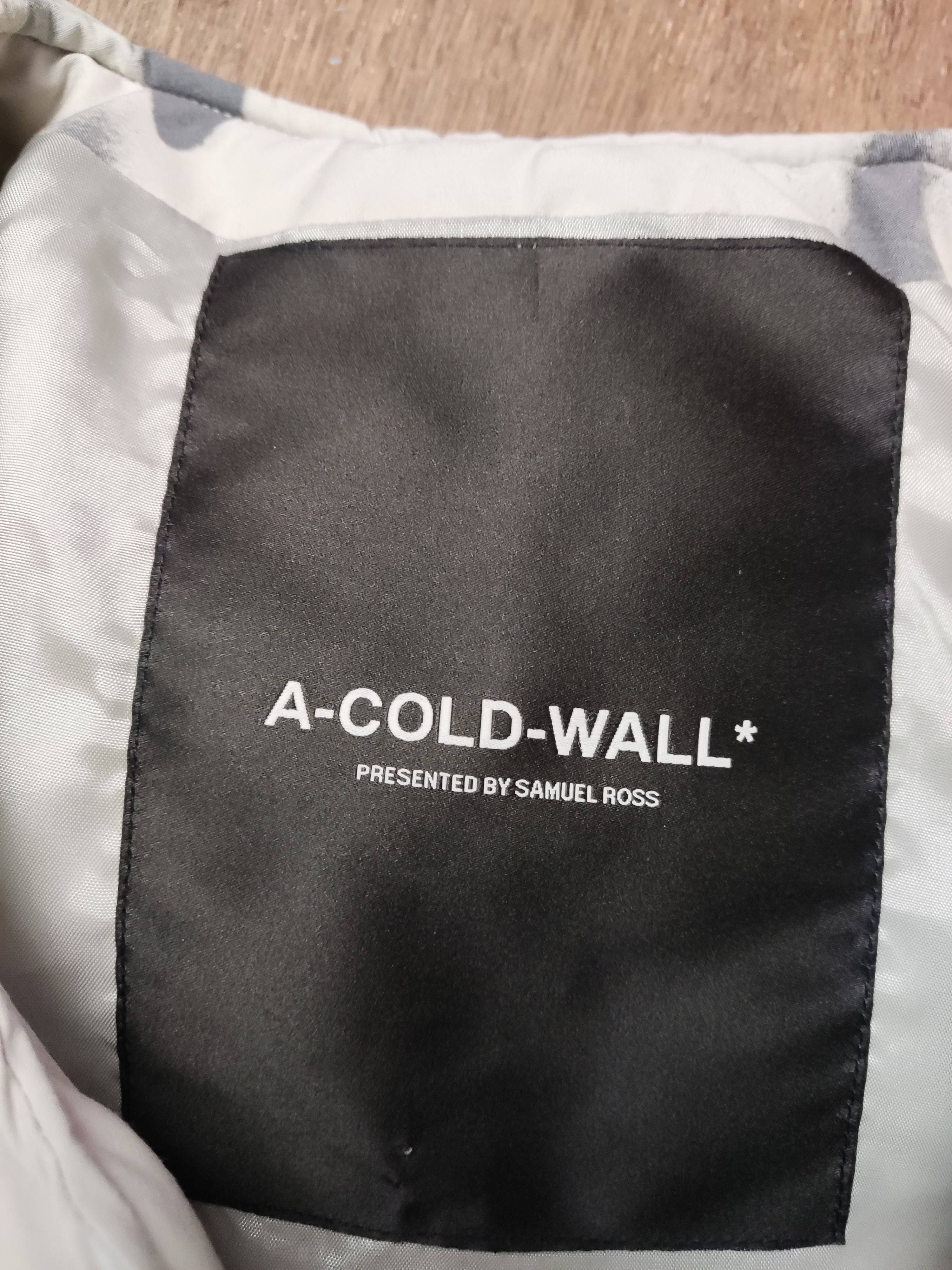 A-COLD-WALL* ACW asymetrical Gilet Bone Blur Puffer Crop tactical modular Size US M / EU 48-50 / 2 - 15 Thumbnail