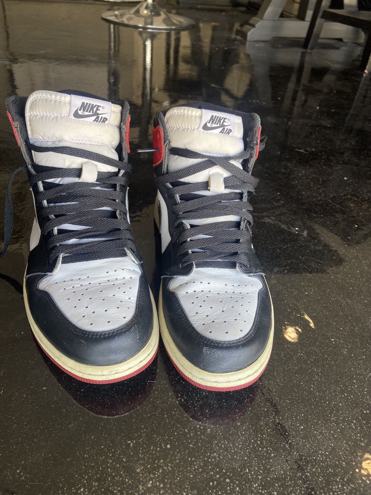 Jordan Brand Jordan 1 Black Toe Size US 10.5 / EU 43-44 - 3 Thumbnail