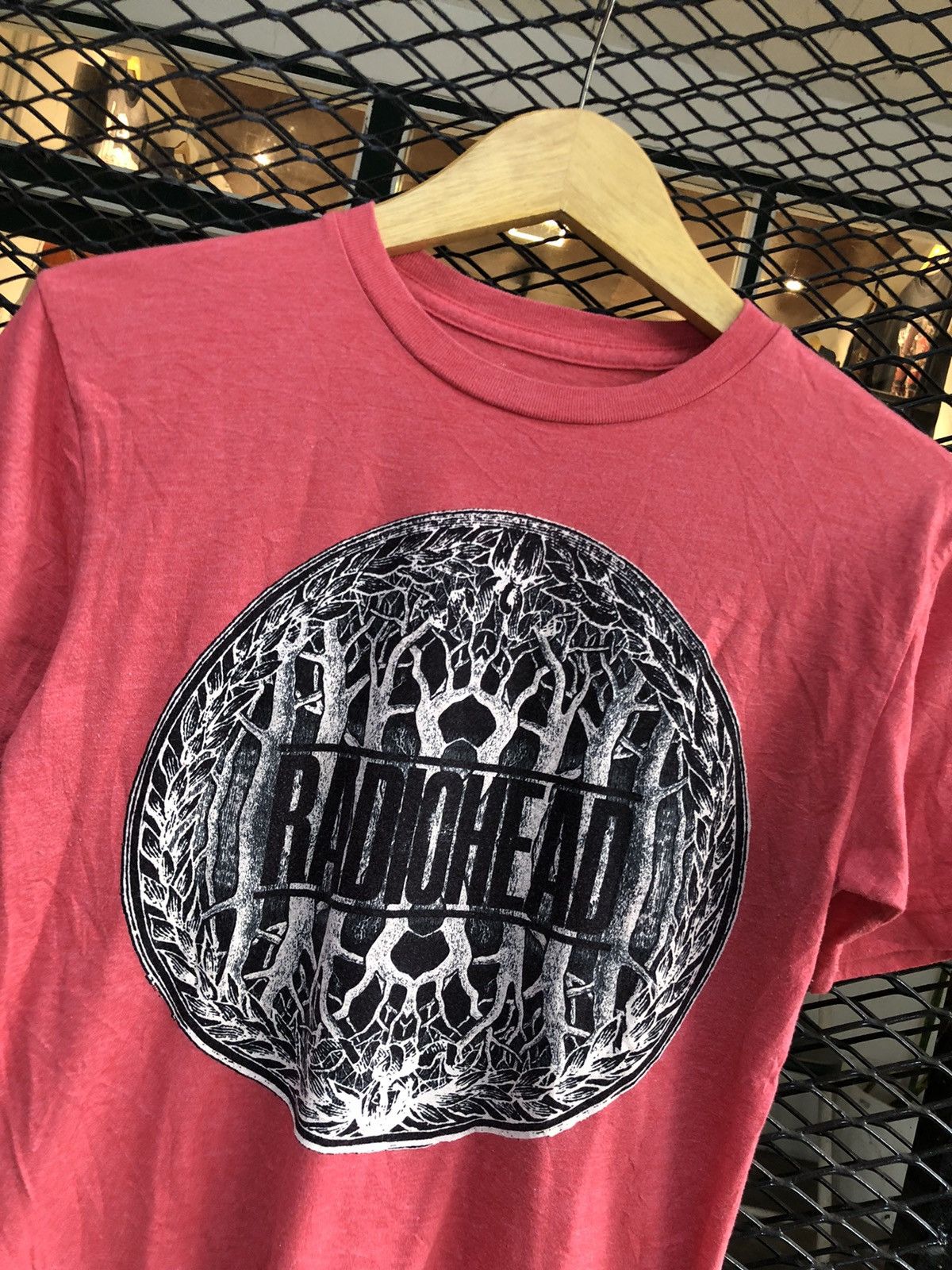 Band Tees RADIOHEAD SHIRT W.A.S.T.E TAG Size US XS / EU 42 / 0 - 2 Thumbnail