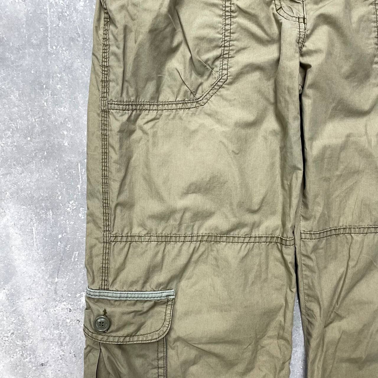 Japanese Brand Vintage H&M Y2K Straight Fit Cargo Pants Women’s Beige Size 34" / US 12 / IT 48 - 10 Thumbnail