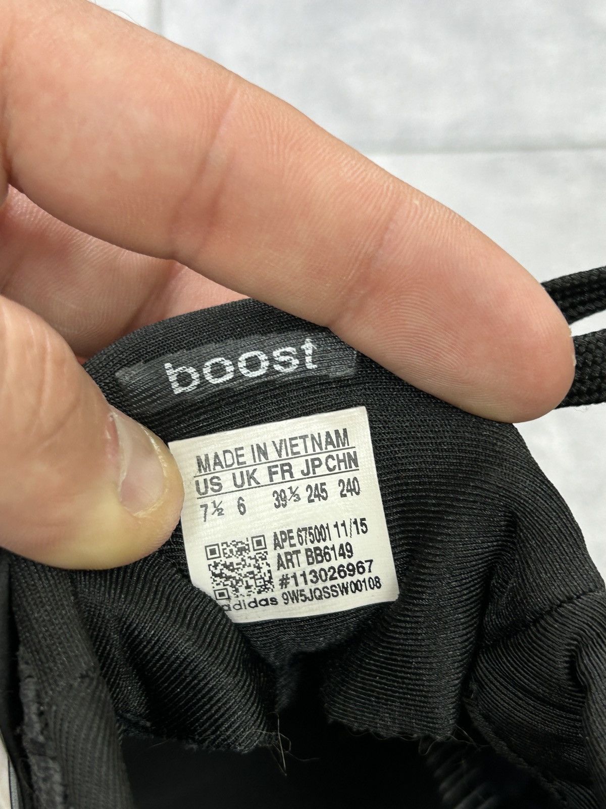 Adidas Women’s Adidas Ultra Boost 4.0 Sneakers running size 39 y2k Size US 9 / IT 39 - 20 Thumbnail